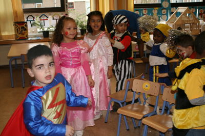 Foto 58 uit RKregenboogcarnaval