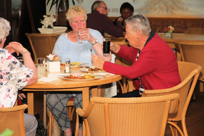 Foto 71 uit Buffet IJsselburgh