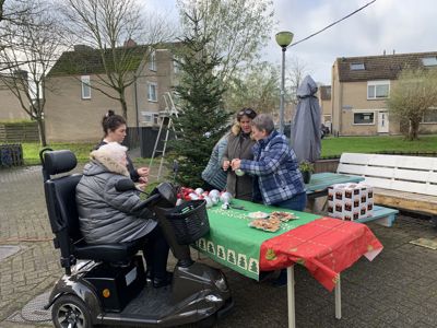 Foto 9 uit Kerstboom optuigen