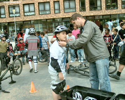 Foto 120 uit wijkfeest de dijk new