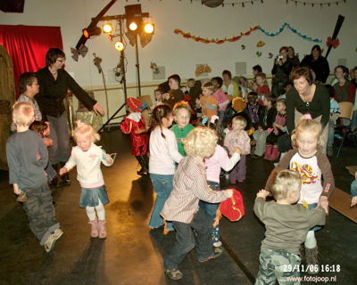 Foto 102 uit sinterklaas 2006 new
