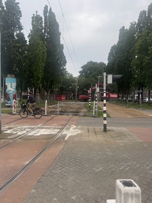 Foto 5 uit X- Tram rails Word Vervangen in de Beverwaard 15-6-26. 