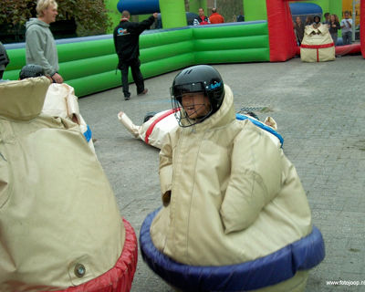 Foto 9 uit schoolsportplein07b.w