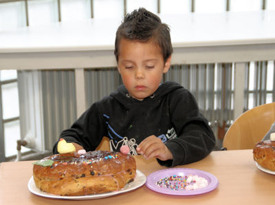 Foto 45 uit PaasBrood Versieren