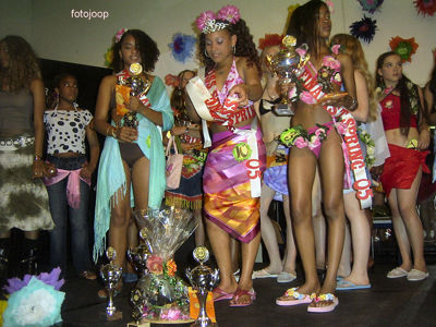 Foto 129 uit miss verkiezing 2005