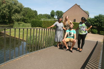 Foto 10 uit FotoshootKledingbank