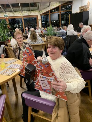 Foto 32 uit GROTE BINGO26-2