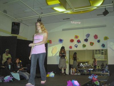 Foto 101 uit miss verkiezing 2005