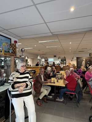 Foto 4 uit optreden van ANGEL EN BINGO BIJ  USV Vosbergenpad 30  Beverwaard 24-10-26 