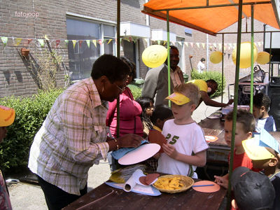 Foto 13 uit straatspeeldag 2005