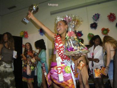 Foto 119 uit miss verkiezing 2005