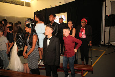 Foto 90 uit RegenboogEindFeest