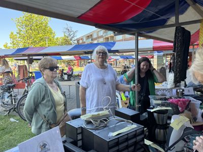 Foto 2 uit X-Wijkfeest en Braderie Prinsenplein ijsselmonde geplaatst 4-7-2026 