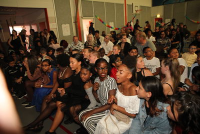 Foto 57 uit RegenboogEindFeest