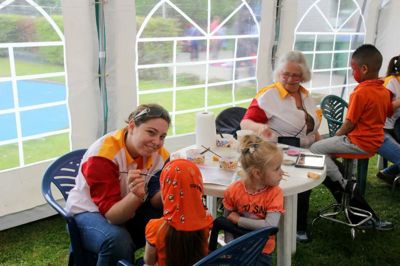 Foto 35 uit Koningsdag 26-04-14