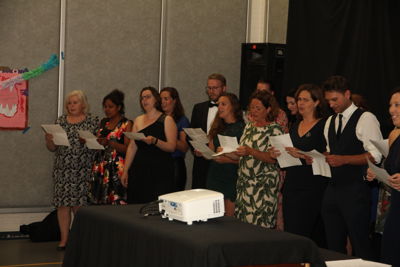 Foto 102 uit RegenboogEindFeest