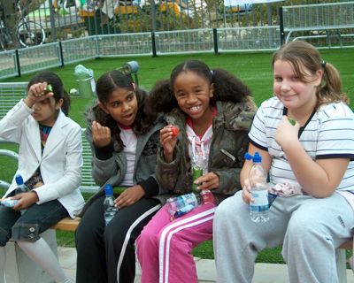 Foto 66 uit schoolsportplein07b.w