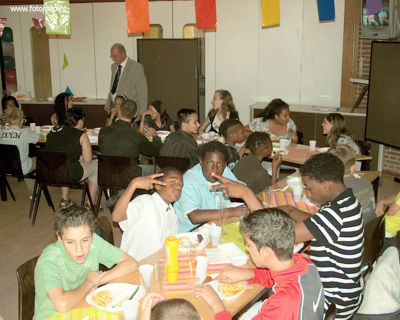 Foto 25 uit afscheidsfeestgroep8