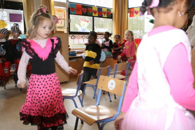 Foto 85 uit RKregenboogcarnaval