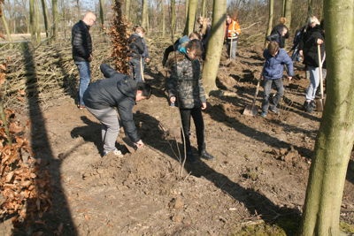 Foto 44 uit Boomplantdag16-3