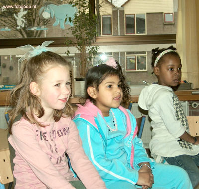 Foto 63 uit RK Regenboog de mus