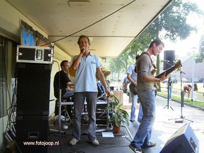 Foto 5 uit wijkparkfeest 2005