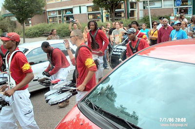 Foto 73 uit carnaval 2006 b.w