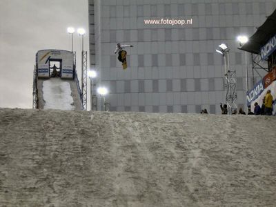 Foto 100 uit big air snowboarden