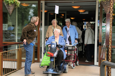 Foto 95 uit Ouderen4Daagse8_6