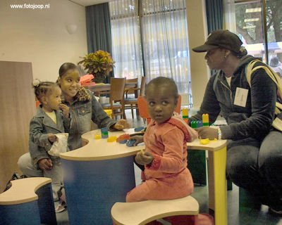 Foto 75 uit wijkfeest de dijk new