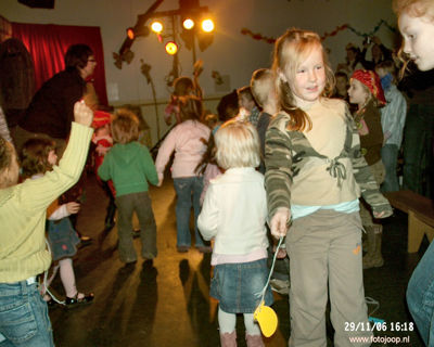 Foto 103 uit sinterklaas 2006 new