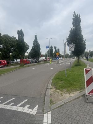 Foto 2 uit X- Tram rails Word Vervangen in de Beverwaard 15-6-26. 