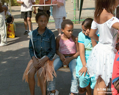 Foto 236 uit carnaval 2006 b.w