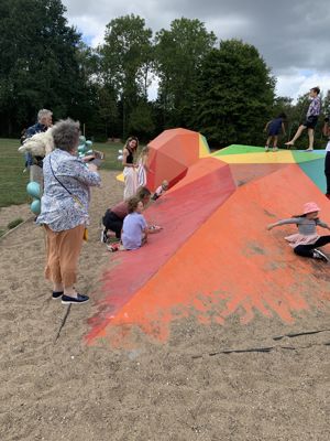 Foto 15 uit De Meeuw Vliegt Uit