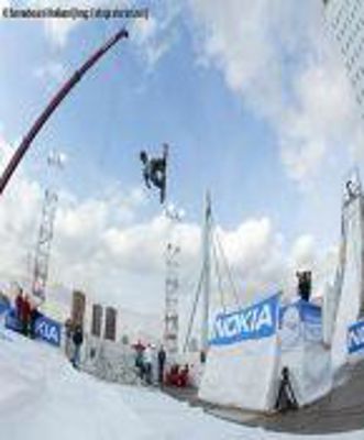 Foto 83 uit big air snowboarden