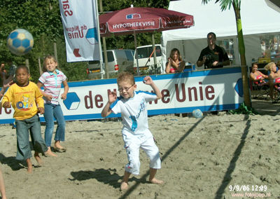 Foto 102 uit wijkparkfeest 2006