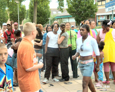 Foto 77 uit carnaval 2006 b.w