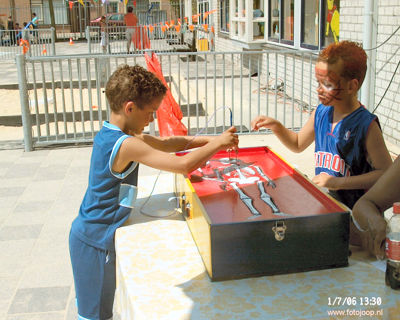 Foto 199 uit opzoomeren 2006 bw