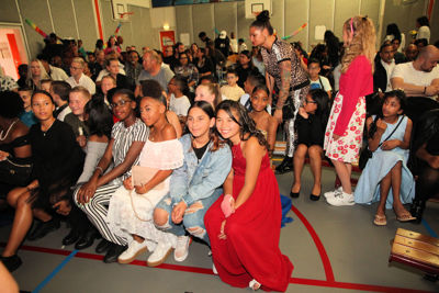 Foto 56 uit RegenboogEindFeest