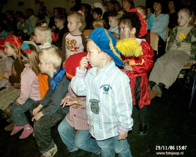 Foto 71 uit sinterklaas 2006 new