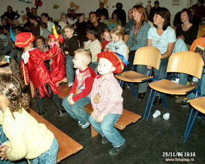 Foto 98 uit sinterklaas 2006 new