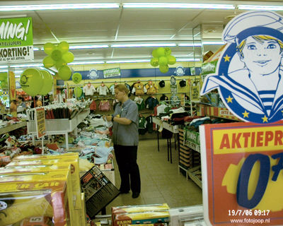 Foto 77 uit zeeman beverwaard