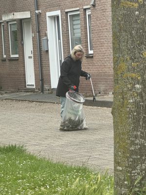 Foto 37 uit X-  Opruimactie Vrijwilligers Beverwaard 13-6-26