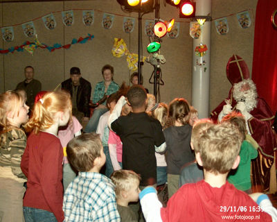 Foto 136 uit sinterklaas 2006 new