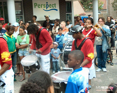 Foto 96 uit carnaval 2006 b.w