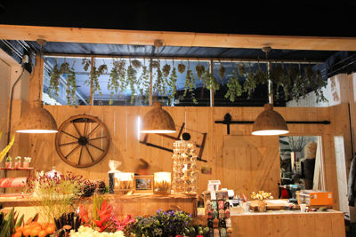 Foto 101 uit De Bloemenboetiek