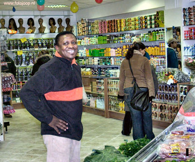 Foto 77 uit openingtokomilobi