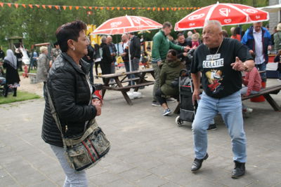 Foto 110 uit KoningsDag27-04-18