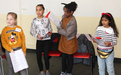 Foto 23 uit Meiden Zangkoor