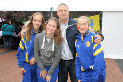 Foto 250 uit LikeJeWijkfeest14-9